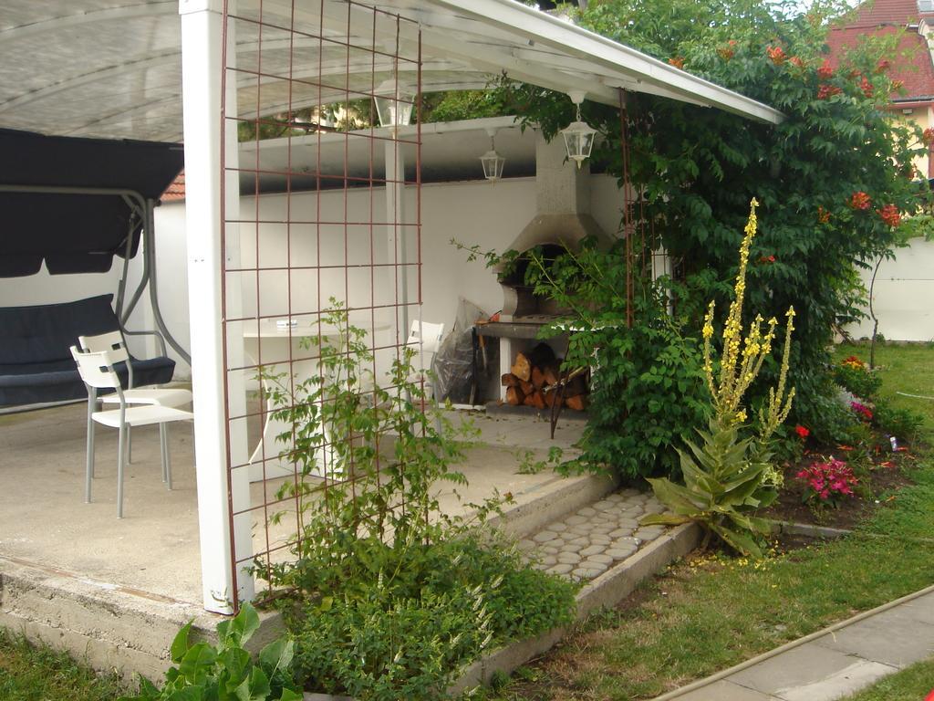 Dum V Podzamci Apartment Melnik Exterior photo